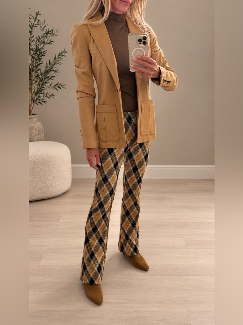 PLAID IS TRENDING FOR FALL Free People Gold Plaid Flare Pants XS NWOT Never worn